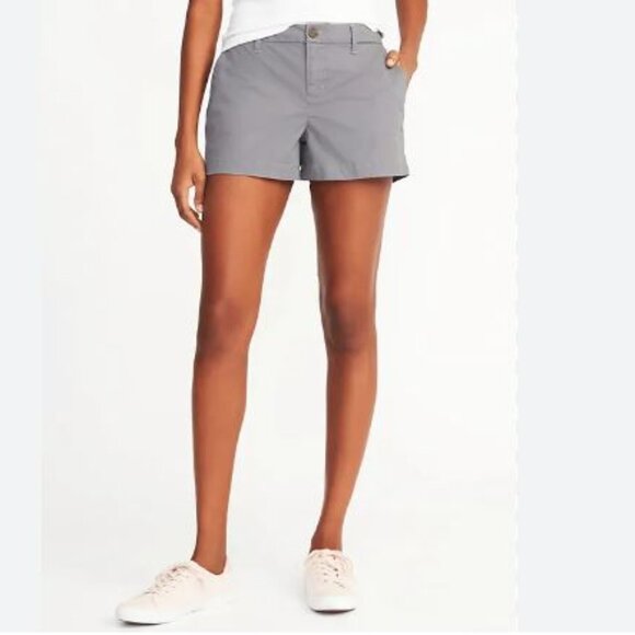 Old Navy Pants - Old Navy Low Rise Gray Khaki Shorts Women's Size 6